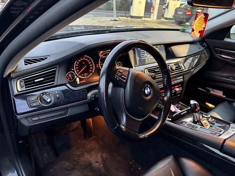 Schwarz Gebraucht 2011 BMW 730 Performance Limousine | 13.600 € (Teuer) - Bild 1/4