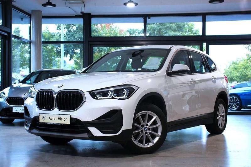 Weiß Gebraucht 2022 BMW X1 Advantage SUV | 22.449 € (Superpreis) - Bild 1/3