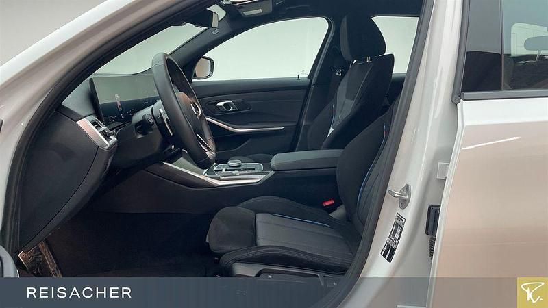 Gebraucht BMW 320 M Sport 190 PS (139 kW) 2025 Weiß Limousine
