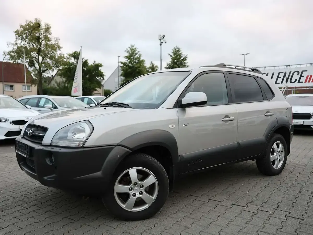 Gebraucht Hyundai Tucson GLS 113 PS (83 kW) 2005 Silber SUV