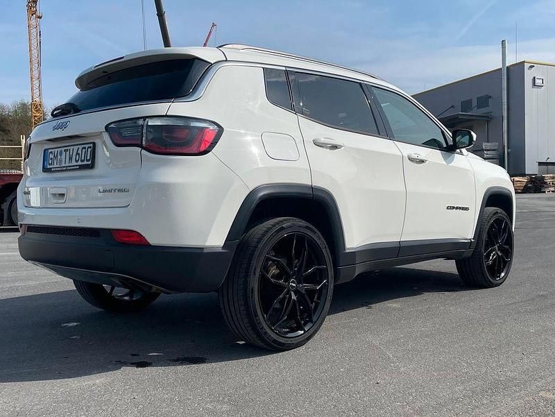 Gebraucht Jeep Compass Limited 170 PS (125 kW) 2019 Weiß SUV