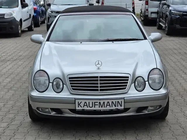 Gebraucht Mercedes CLK200 136 PS (100 kW) 1999 Silber Cabrio