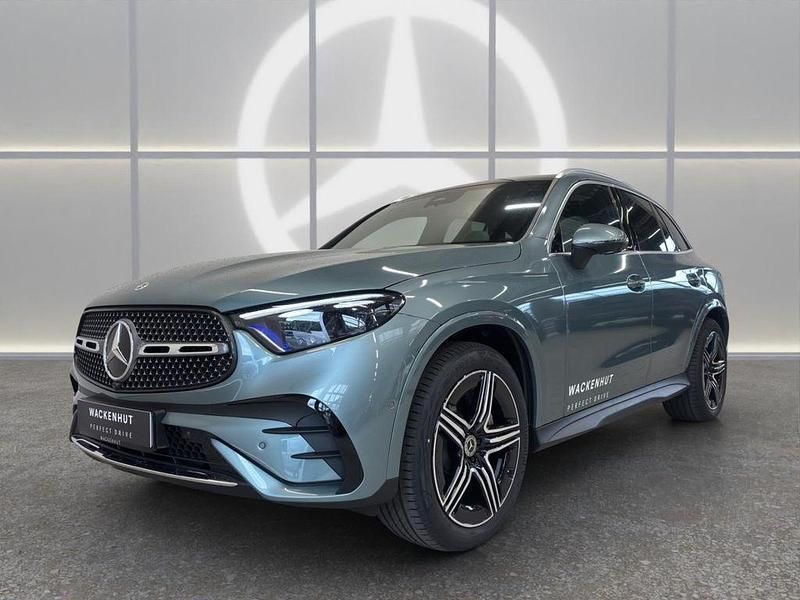 Silber Gebraucht 2025 Mercedes GLC220 AMG line SUV | 64.930 € (Superpreis) - Bild 1/4