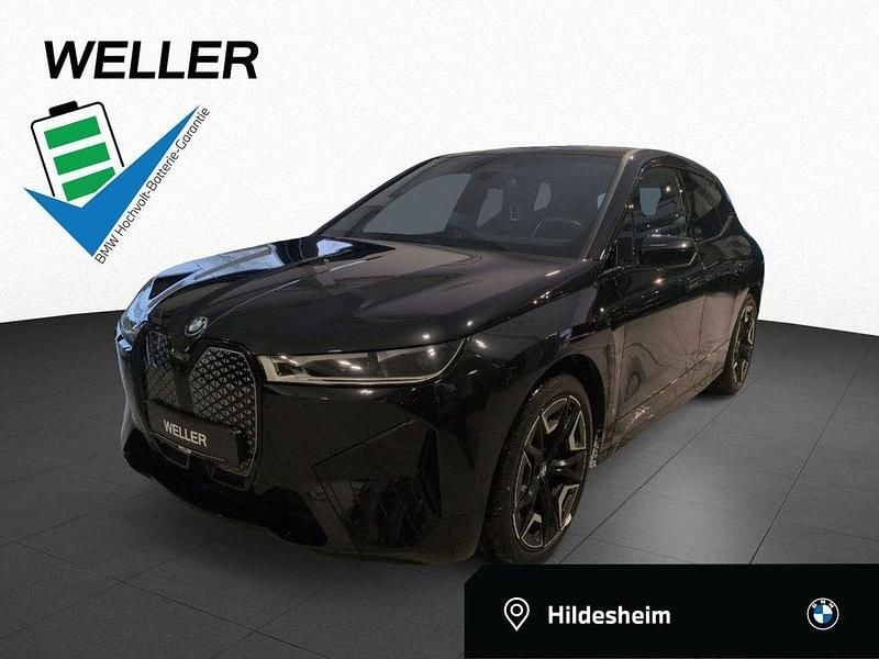 Black sapphire (schwarz) Gebraucht 2023 BMW iX Sport Line SUV | 47.450 € (Guter Preis) - Bild 1/3