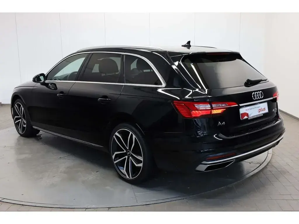 Gebraucht Audi A4 Advanced 204 PS (150 kW) 2023 Schwarz Kombi