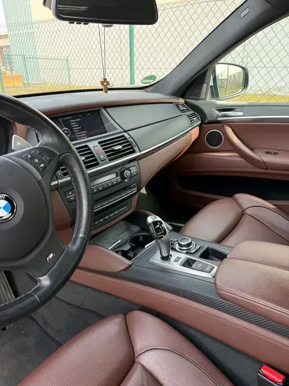 Używany BMW X6 M Performance 555 KM (408 kW) 2013 Biały SUV