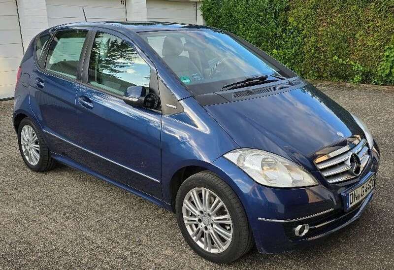 Blau Gebraucht 2010 Mercedes A200 Elegance Limousine | 3.500 € (Guter Preis) - Bild 1/4
