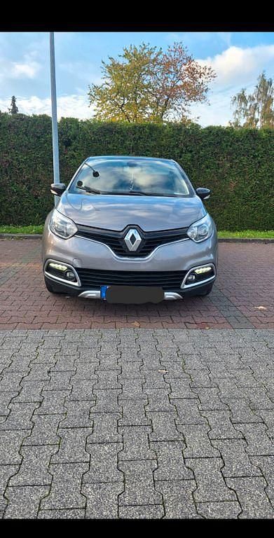 Grau Gebraucht 2015 Renault Captur SUV | 8.900 € (Guter Preis) - Bild 1/4