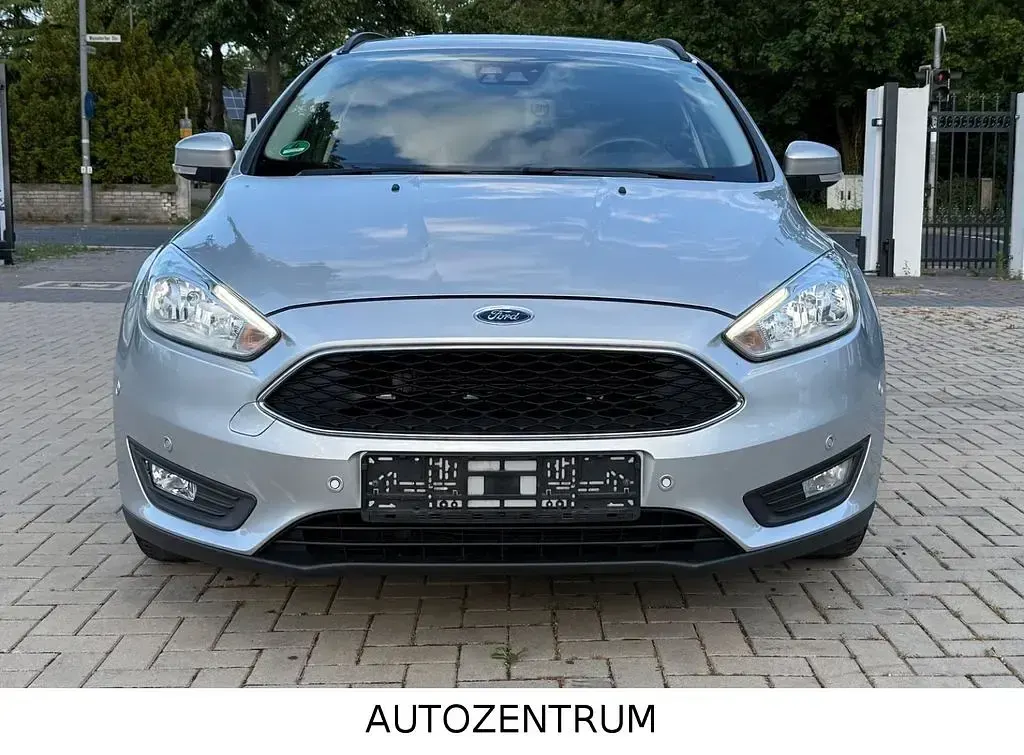 Gebraucht Ford Focus Business Edition 120 PS (88 kW) 2017 Silber Limousine