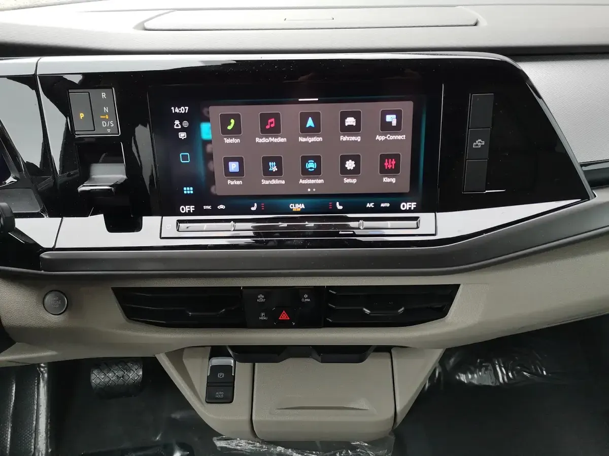 Neu VW California Beach 177 PS (130 kW) 2026 Monosilber metallic Van