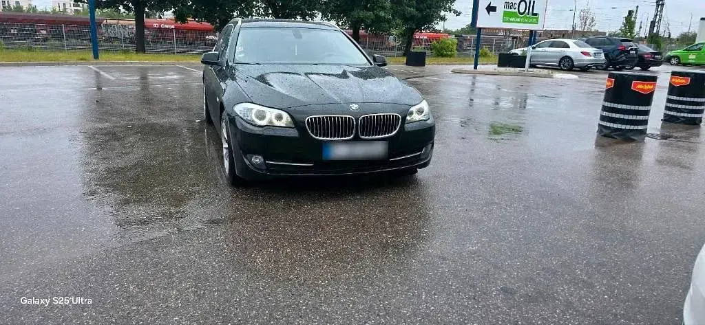 Gebraucht BMW 525 204 PS (150 kW) 2011 Schwarz Kombi