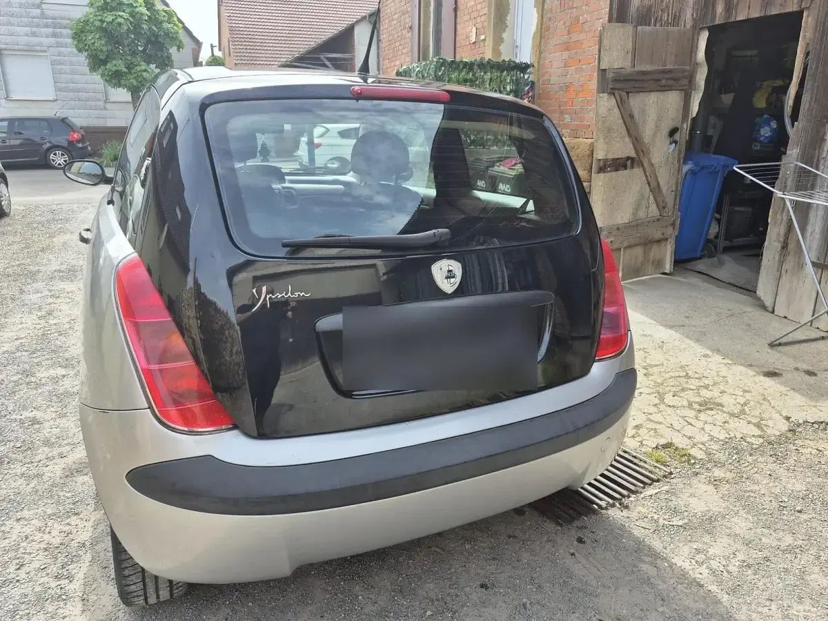 Brugt Lancia Ypsilon 60 HK (44 kW) 2006 Grå Hatchback