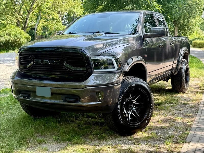 Grau Gebraucht 2014 Dodge Ram Abholung | 41.500 € - Bild 1/4