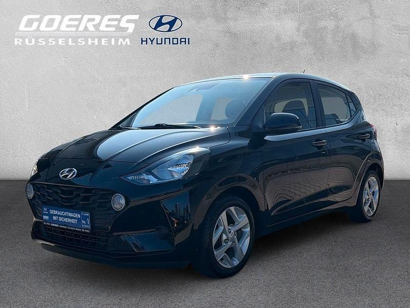 Gebraucht Hyundai i10 84 PS (61 kW) 2023 Schwarz Kleinwagen