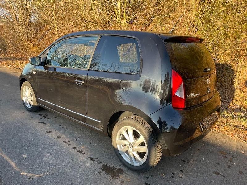 Gebraucht Seat Mii 75 PS (55 kW) 2015 Schwarz Kleinwagen
