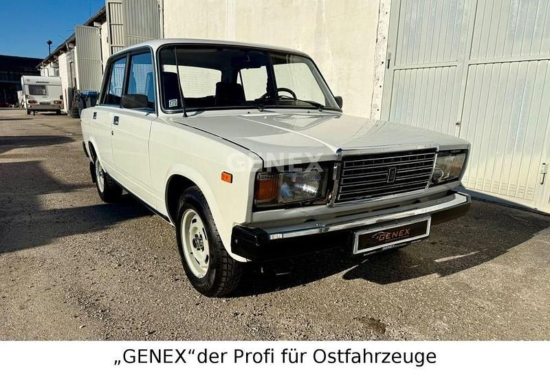 Weiß Gebraucht 1988 Lada 2107 Limousine | 9.900 € - Bild 1/4