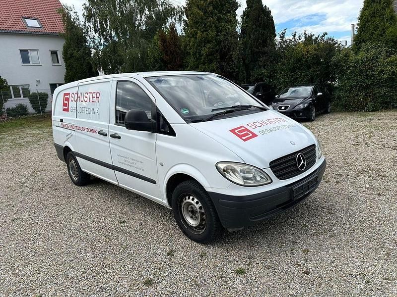 Weiß Gebraucht 2009 Mercedes Vito Van / Kleinbus | 4.800 € (Superpreis) - Bild 1/4