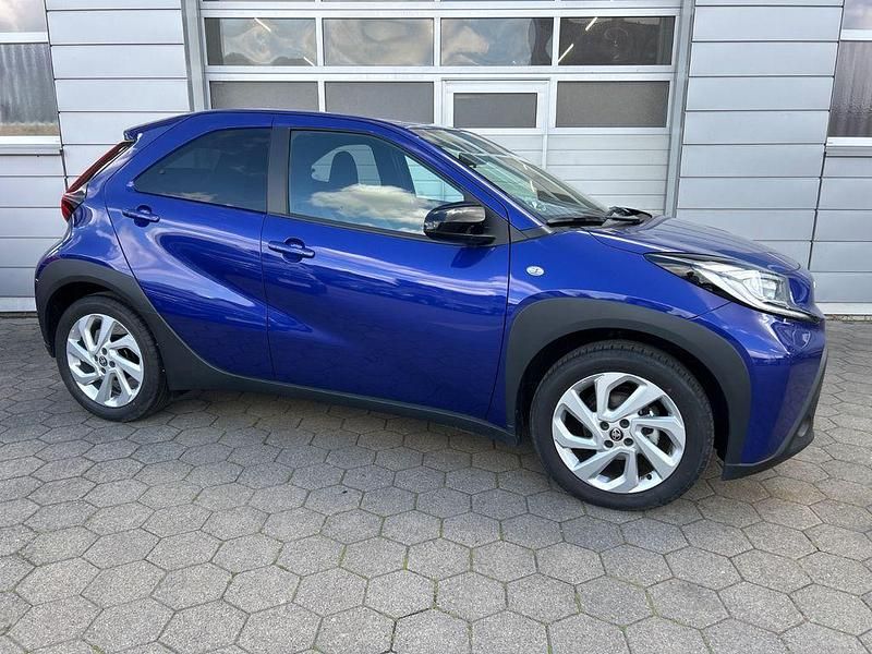 Gebraucht Toyota Aygo X Active 72 PS (52 kW) 2024 Blau (metallic) SUV