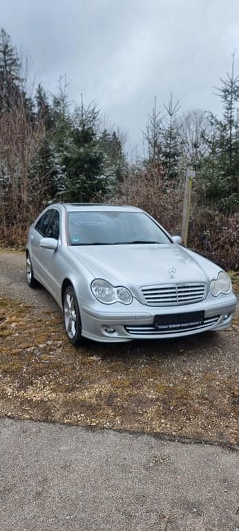 Gebraucht Mercedes C230 Avantgarde 204 PS (150 kW) 2006 Silber Limousine