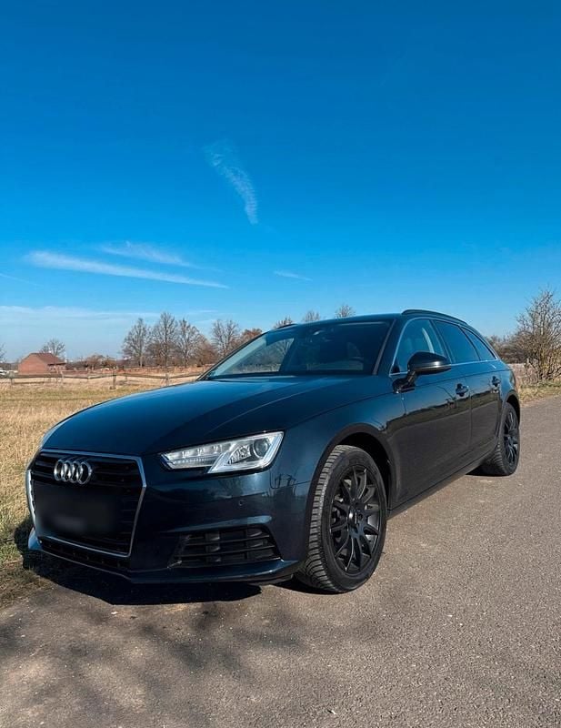 Second-hand Audi A4 190 CP (139 kW) 2017 Albastru Break