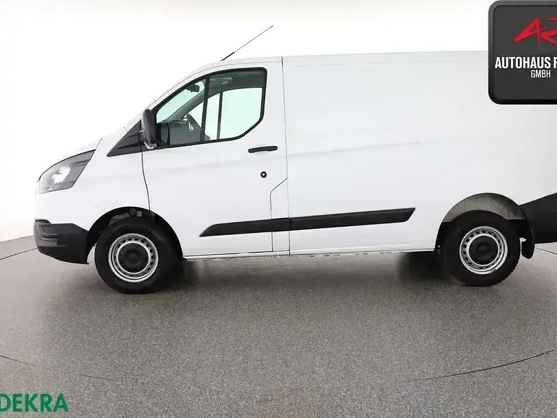 Używany Ford Transit 105 KM (77 kW) 2021 Biały Minivan