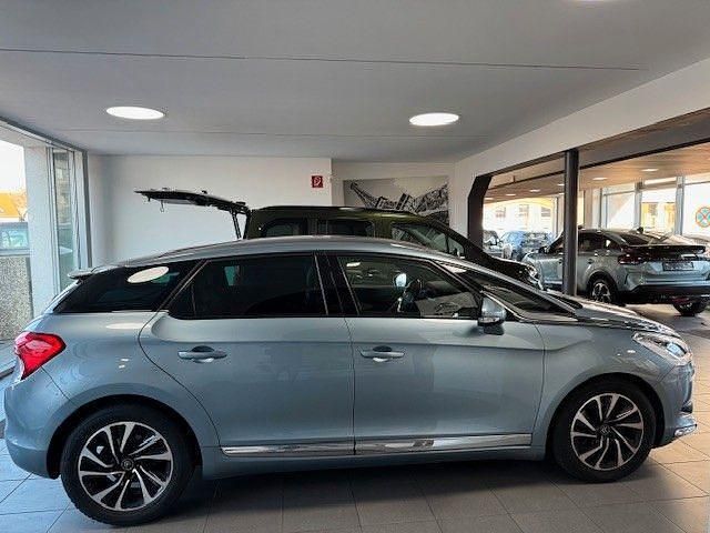 Gebraucht Citroën DS5 So Chic 111 PS (81 kW) 2012 Blau Kleinwagen