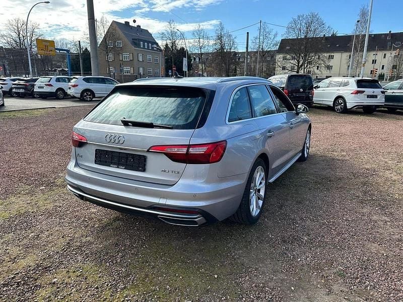 Gebraucht Audi A4 Advanced 204 PS (150 kW) 2022 Florettsilber metallic Limousine