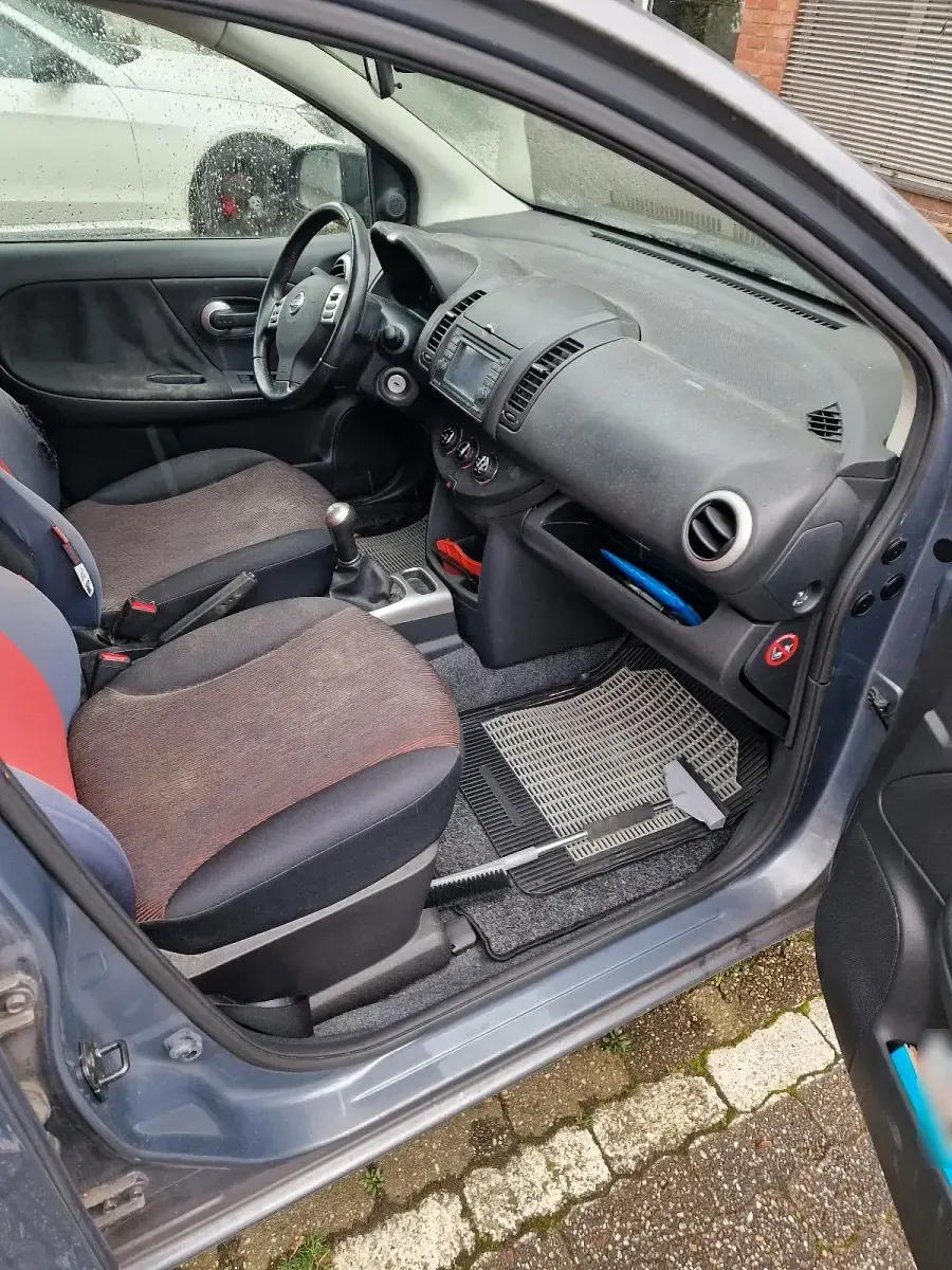 Gebraucht Nissan Note 88 PS (64 kW) 2010 Silber Kleinwagen