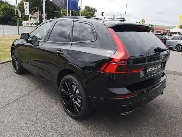 Neu Volvo XC60 Plus 250 PS (183 kW) 2026 Schwarz SUV
