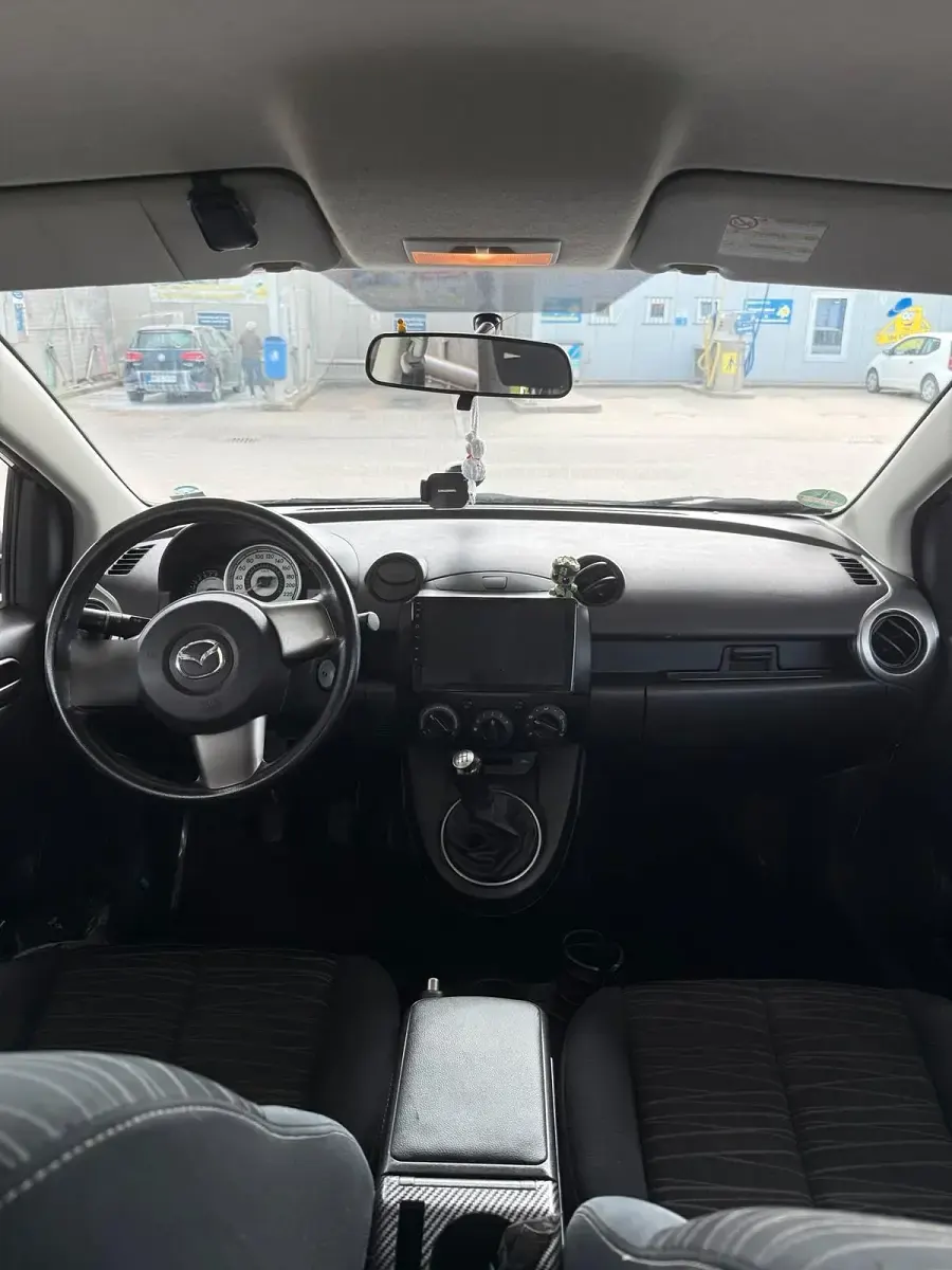 Gebraucht Mazda 2 85 PS (62 kW) 2009 Schwarz Kleinwagen