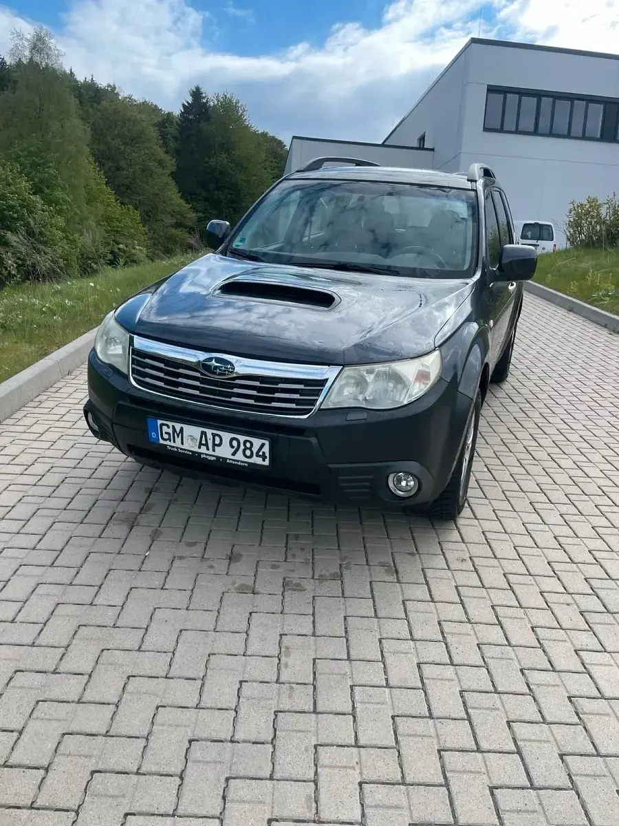 Gebraucht Subaru Forester 147 PS (108 kW) 2010 Blau SUV