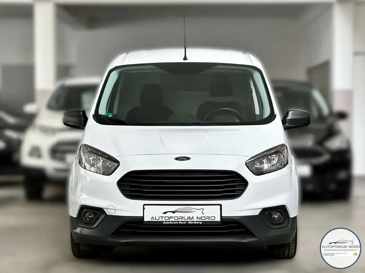 Gebraucht Ford Transit 101 PS (74 kW) 2020 Weiß Van / Kleinbus