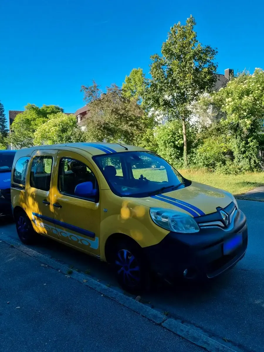Gebraucht Renault Kangoo 106 PS (77 kW) 2014 Gelb Van / Kleinbus
