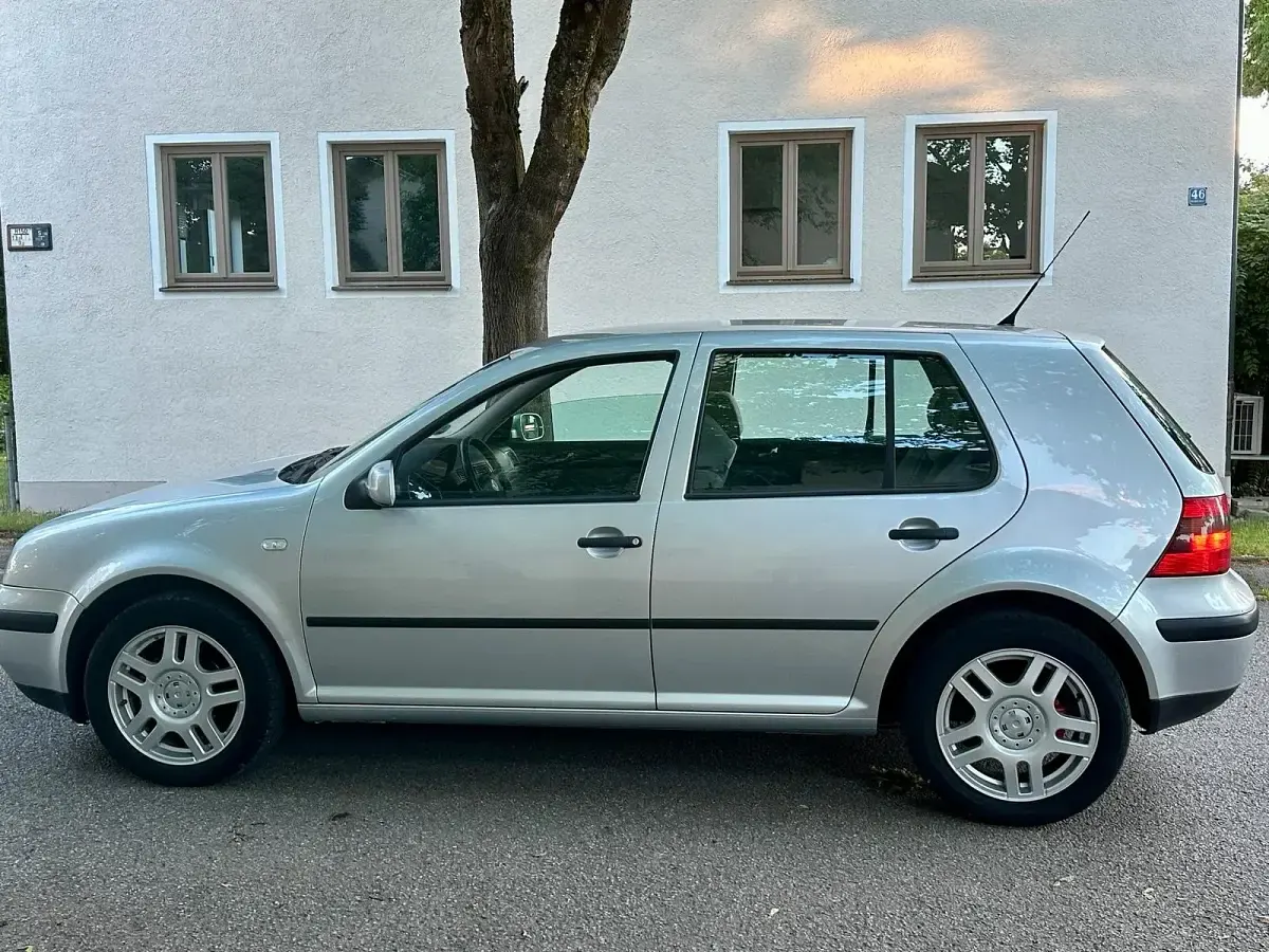 Gebraucht VW Golf IV 75 PS (55 kW) 2002 Silber Kleinwagen