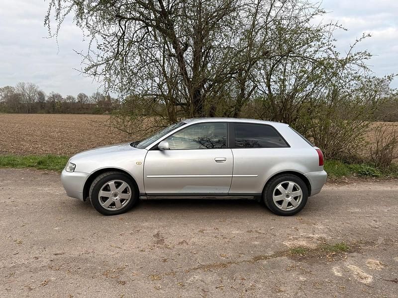 Gebraucht Audi A3 131 PS (96 kW) 2001 Silber Kleinwagen