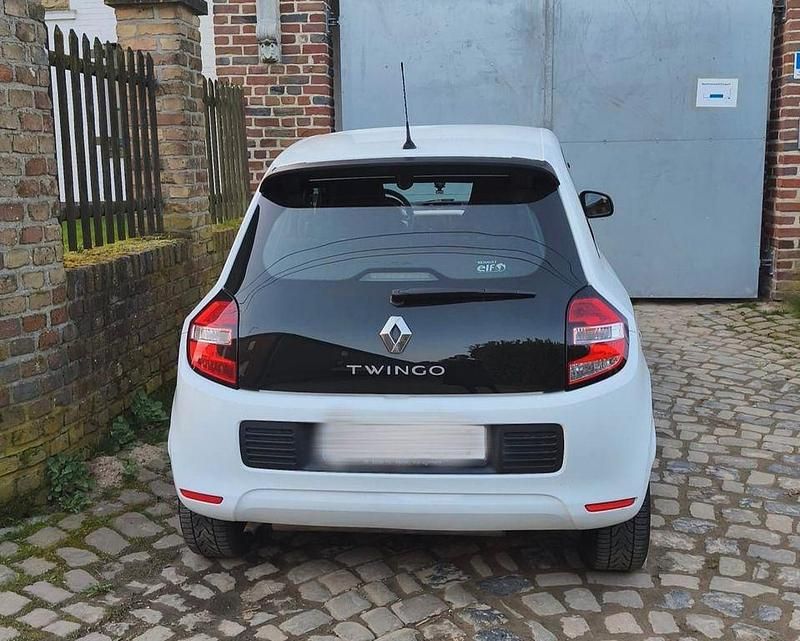 Gebraucht Renault Twingo Life 69 PS (50 kW) 2016 Weiß Kleinwagen
