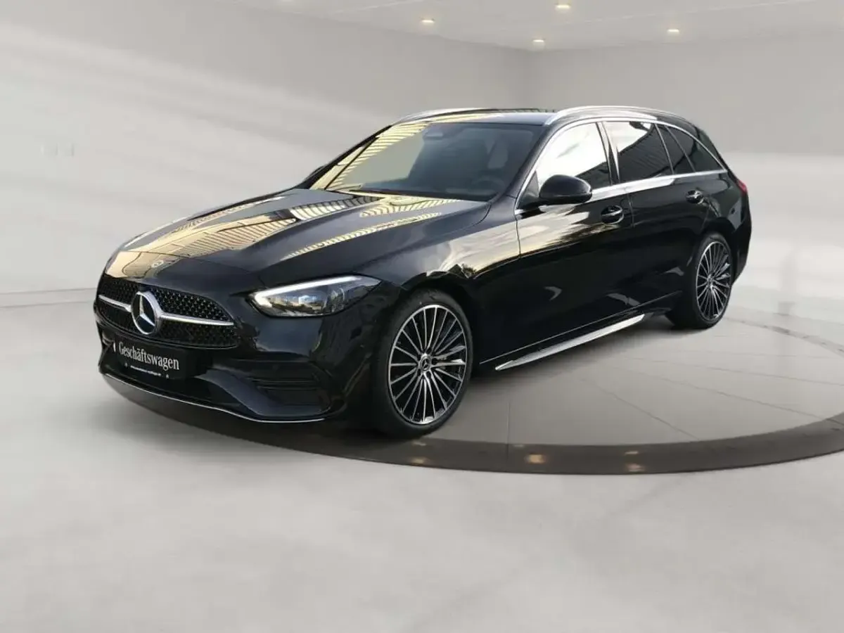 Gebraucht Mercedes C220 AMG 197 PS (144 kW) 2025 Metalliclack obsidianschwarz Kombi