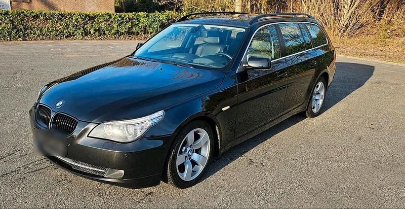Gebraucht BMW 530 235 PS (172 kW) 2009 Schwarz Kombi