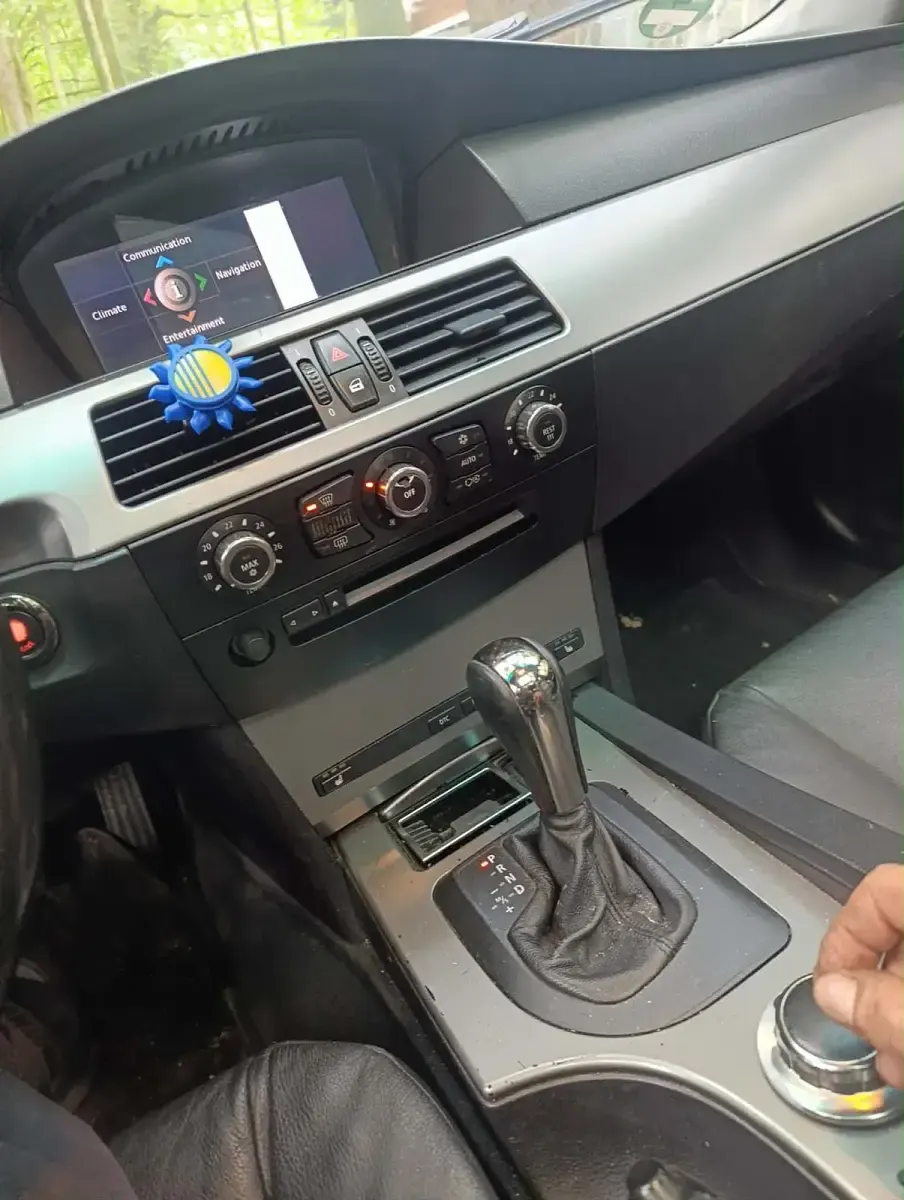 Gebraucht BMW 525 177 PS (130 kW) 2006 Silber Kombi