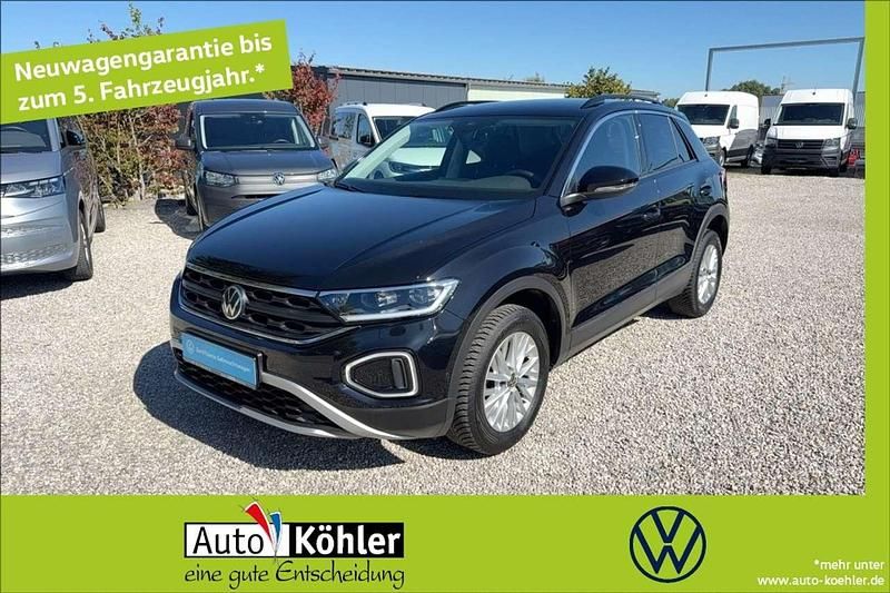 Deep black perleffekt Gebraucht 2024 VW T-Roc Life SUV | 20.820 € (Guter Preis) - Bild 1/3