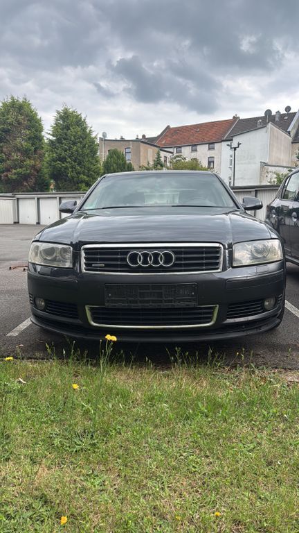 Grau Gebraucht 2005 Audi A8L Limousine | 4.000 € - Bild 1/4