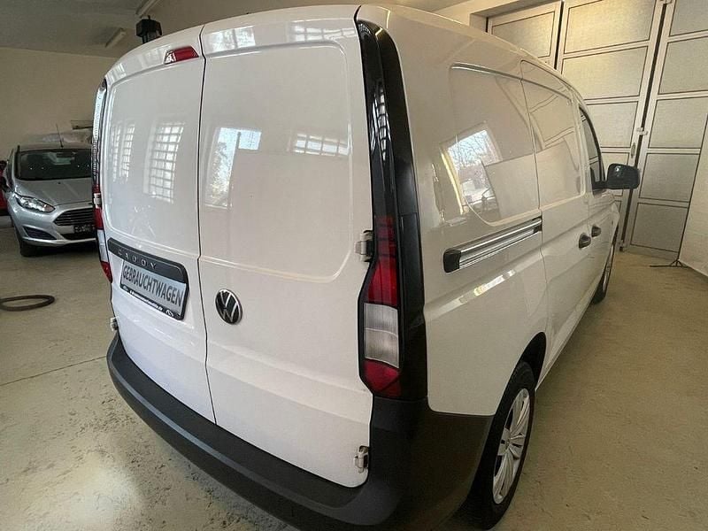 Gebraucht VW Caddy 122 PS (89 kW) 2022 Weiß Van / Kleinbus