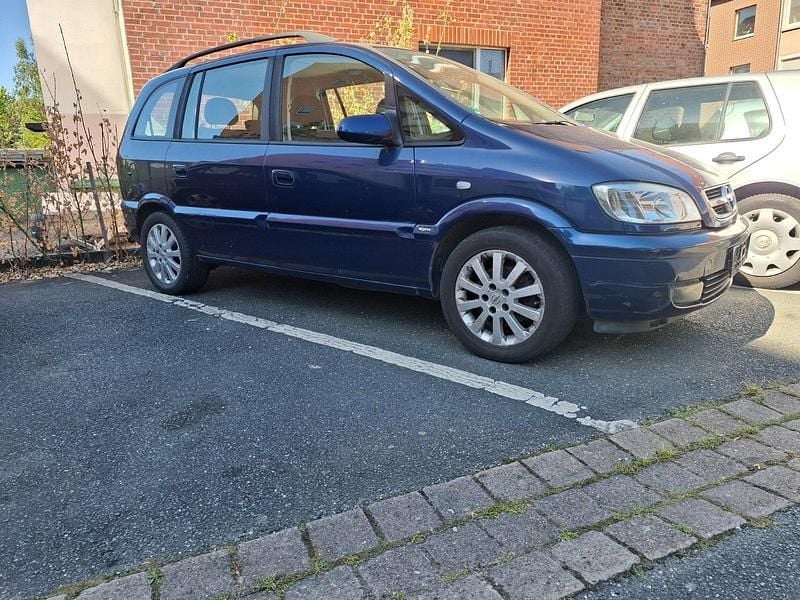 Blau Gebraucht 2005 Opel Zafira Van / Kleinbus | 1.950 € (Guter Preis) - Bild 1/4