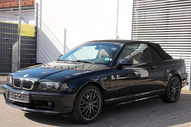 Schwarz Gebraucht 2002 BMW 318 Cabriolet Cabrio | 4.790 € (Superpreis) - Bild 1/4