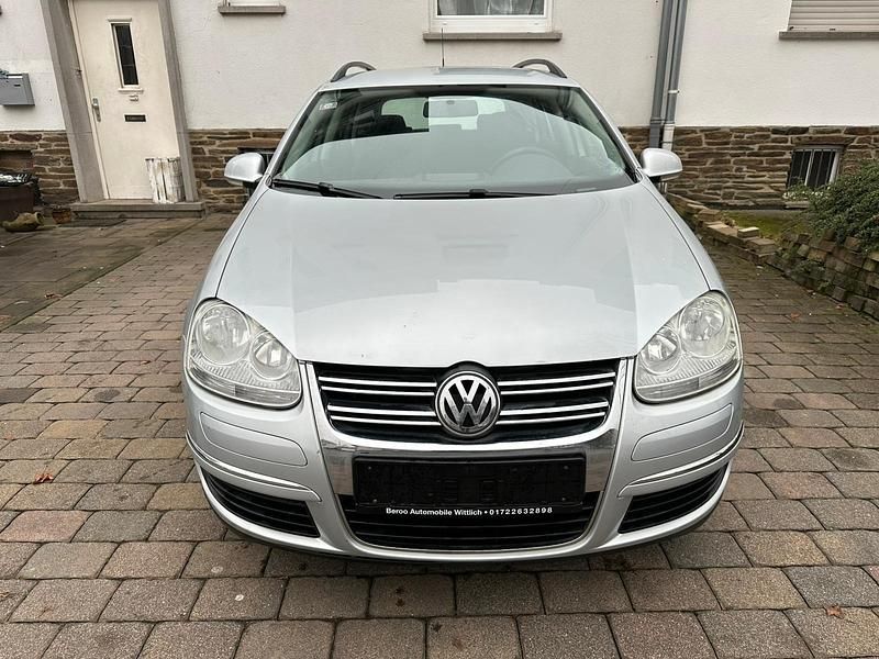 Gebraucht VW Golf VI 105 PS (77 kW) 2009 Silber Kleinwagen