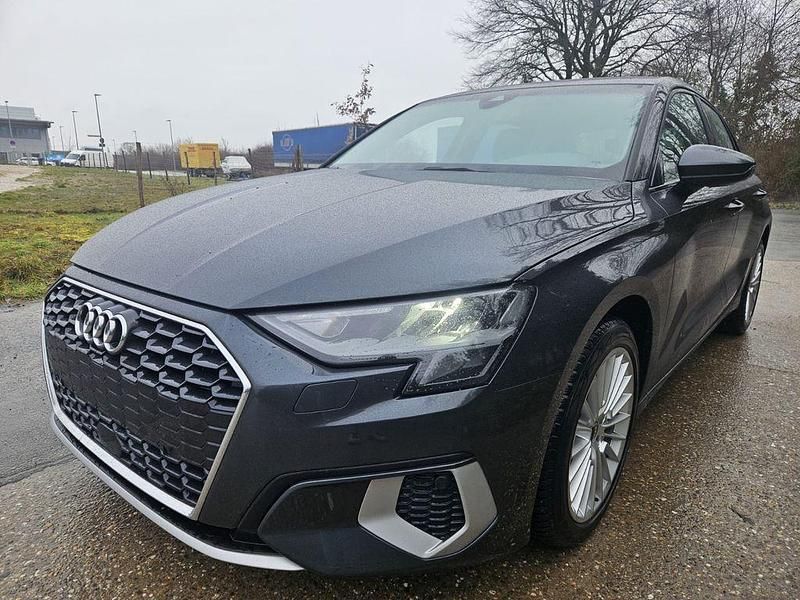 Gebraucht Audi A3 Advanced Plus 110 PS (80 kW) 2021 Grau Limousine