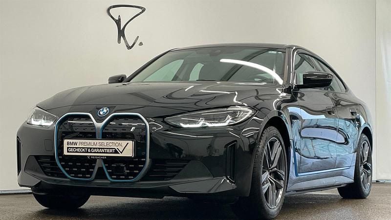 Gebraucht BMW i4 Efficient Dynamics 250 kW (340 PS) 2023 Saphirschwarz metallic Limousine