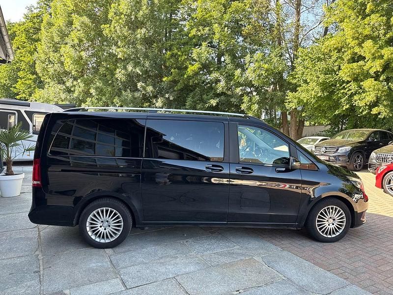 Gebraucht Mercedes V220 Edition 163 PS (119 kW) 2015 Schwarz Van / Kleinbus