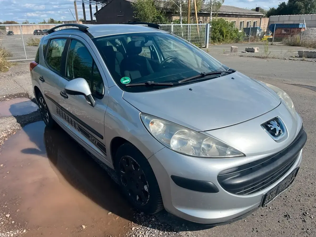Gebraucht Peugeot 207 73 PS (53 kW) 2007 Silber Kombi