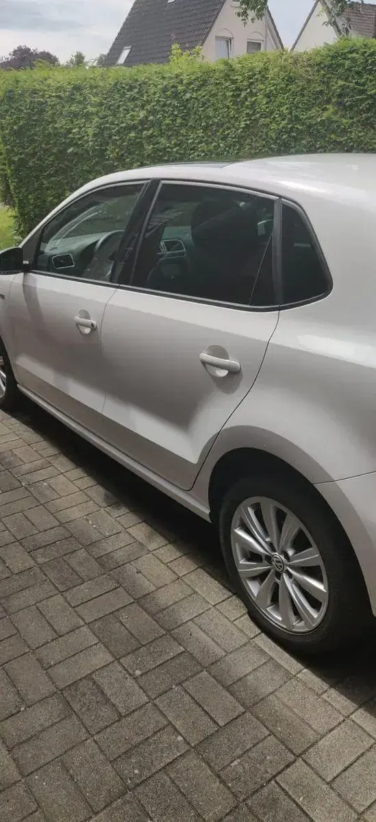 Gebraucht VW Polo Life 90 PS (66 kW) 2013 Weiß Kleinwagen